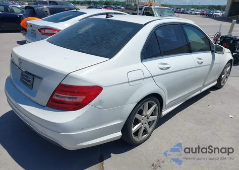 2013 Mercedes-Benz C 250 Luxury/Sport из США, поврежденный, VIN WDDGF4HB7DA784290